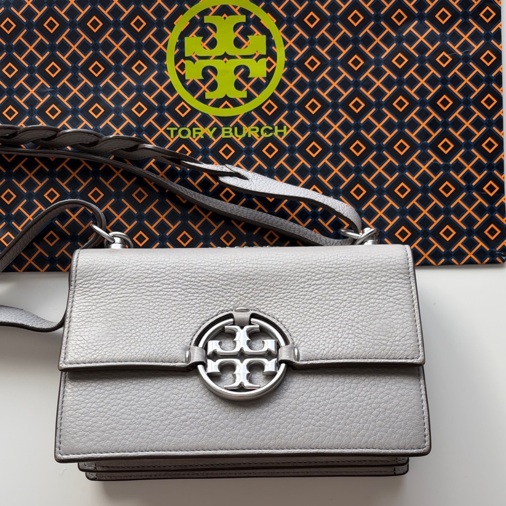 Tory Burch Silver Pebbled Leather Logo Crossbody